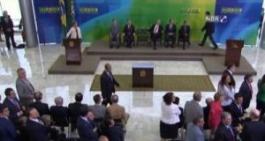 14048,justica-suspende-posse-de-lula-diz-jornal-2