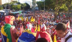 650x375_manifestacao-campo-grande-governo-dilma-lula-pt_1619156