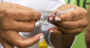 19928,vacina-contra-a-dengue-ja-pode-ser-vendida-no-brasil-2