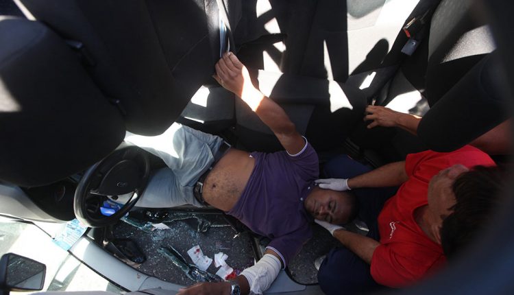 acidente-carro-capotado_1651311
