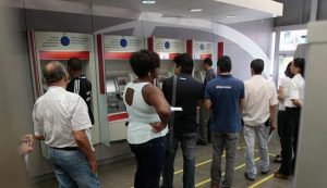 Foto: Raul SpinassA� | Ag. A TARDE |14.10.2013