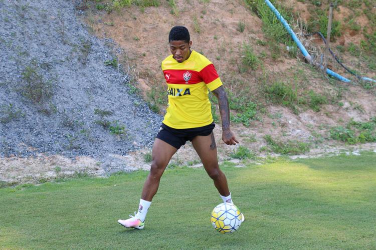 Com a lesA?o cicatrizada, Marinho se recondiciona fisicamente antes de encarar o Fluminense