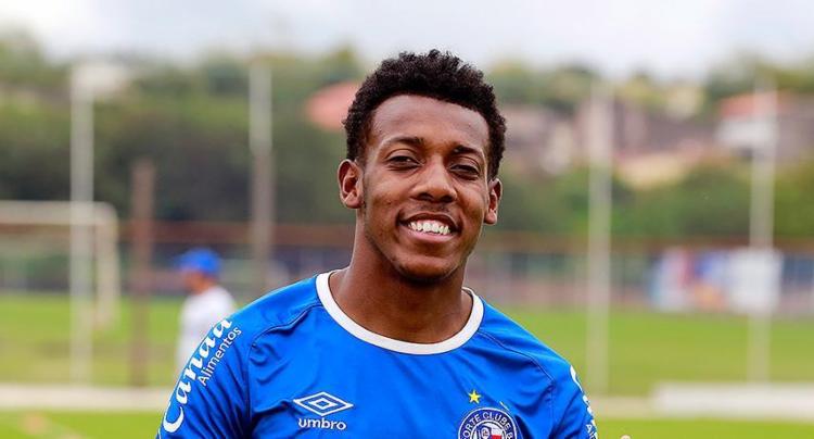 Jogador teve um leve estiramento no mA?sculo adutor da coxa direita