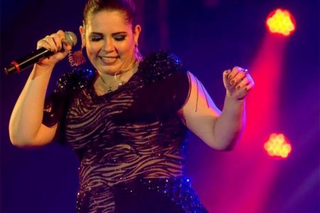 MarA�lia MendonA�a manda recado para Elba Ramalho: ‘Vai ter sertanejo no SA?o JoA?o sim”,