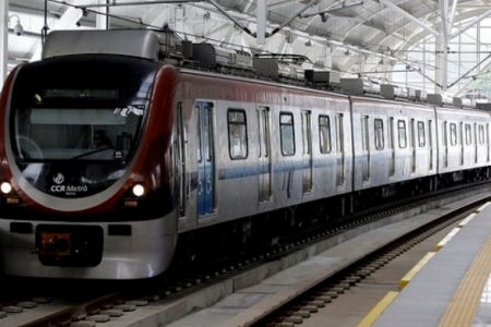 Pane atrasa operaA�A?o do metrA? entre as estaA�A�es Detran e PirajA?