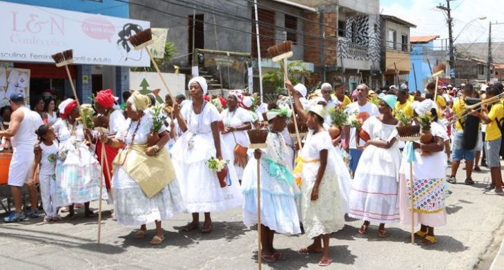 Micareta de Portão contou com o tradicional cortejo liderado pelas baianas (Foto: Divulgação)