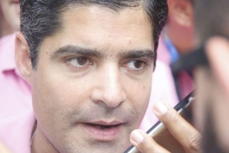 ApA?s crA�tica de KannA?rio, Neto dispara: a�?Vereador precisa se informara��