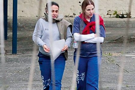 Suzane von Richthofen e Ana Carolina JatobA? saem da prisA?o para feriado da PA?scoa