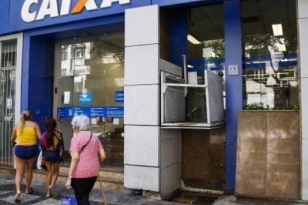 Gerente da Caixa Econômica é acusado de racismo por cliente; veja vídeo