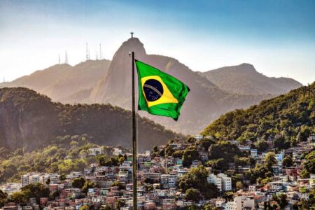 Mercado melhora previsão do PIB pela 5ª vez, mas queda da indústria piora