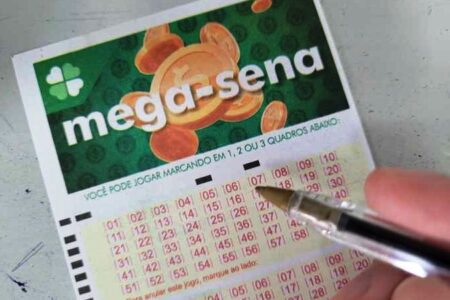 Mega-Sena acumula e pode pagar R$ 205 milhões no maior prêmio do ano
