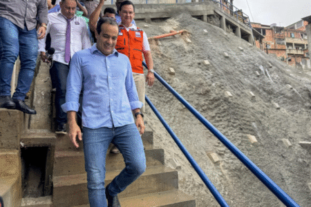 Prefeitura de Salvador entrega obra de contenção de encosta em Nova Sussuarana