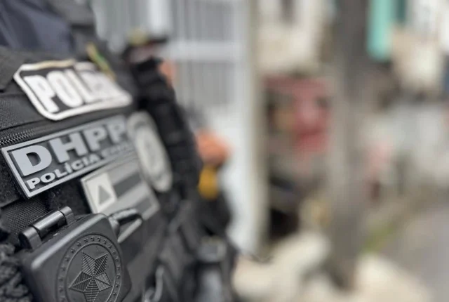 Homem Ã© encontrado morto dentro de casa no Parque SatÃ©lite, em CamaÃ§ari