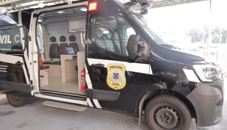 Ação da Polícia Civil durante a campanha Agosto Lilás
