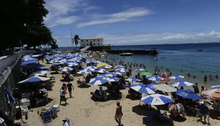 Funcionária denuncia cliente por importunação sexual no Porto da Barra