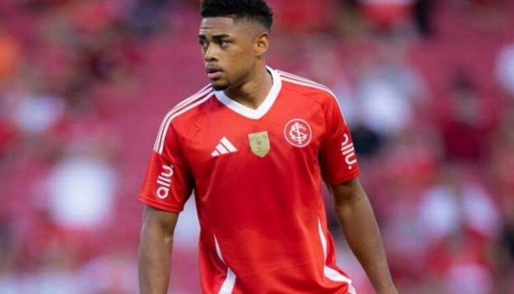 Victor Gabriel, zagueiro do Internacional
