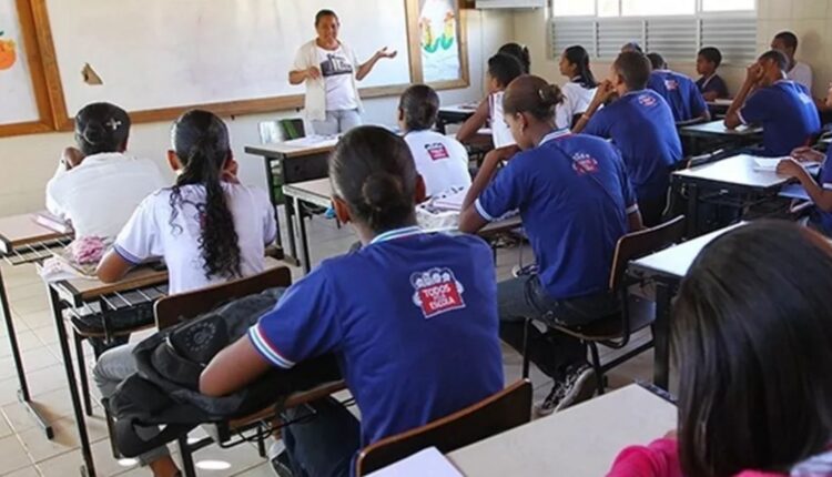 Bahia tem 46,8% dos alunos do ensino médio abaixo do nível básico