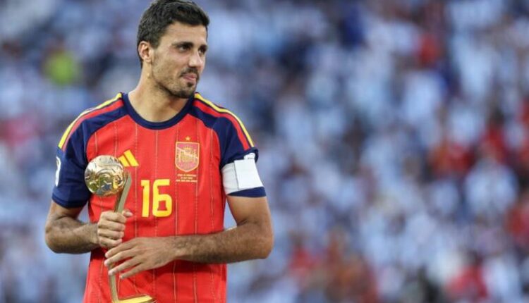 Rodri com a camisa da Espanha