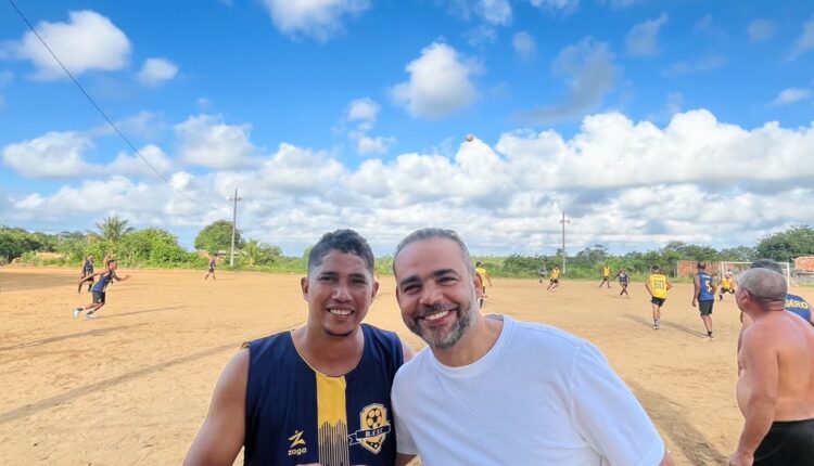 Rosalvo em campanha em Lauro de Freitas