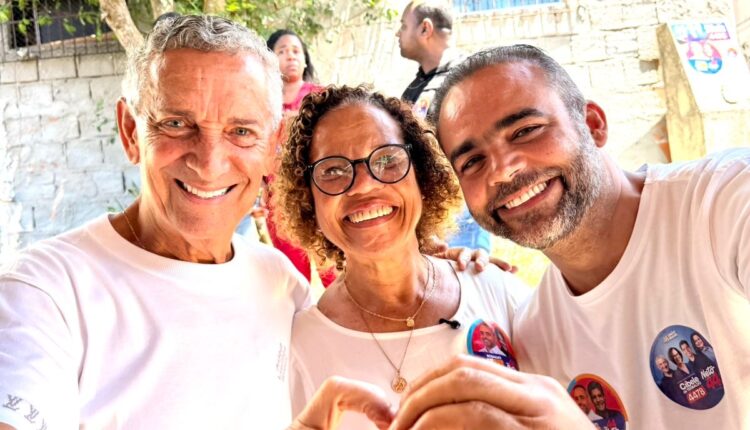 Rosalvo, Cibele e Teobaldo durante o encontro com moradores do Brisas, em Itinga
