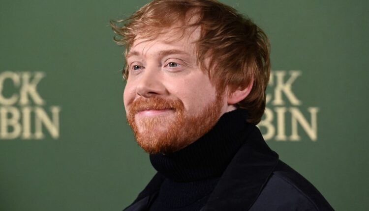 rupert grint volta a viver rony weasley em peca na broadway