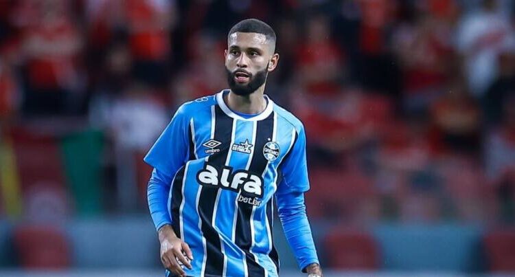 Vitória se livra de transfer ban da Fifa e vai cobrar dívida do Grêmio