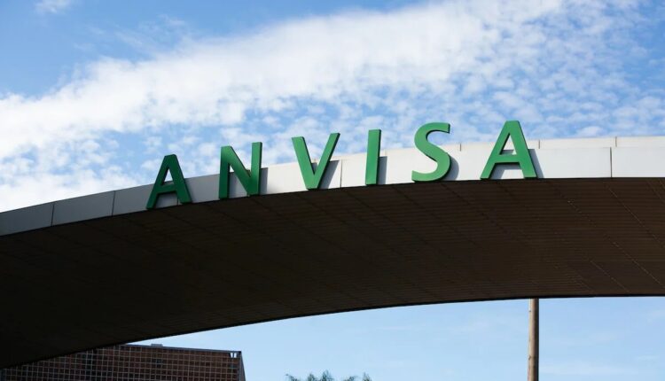 Letreiro da Anvisa na sede da agência