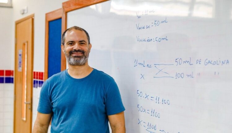Professor em sala de aula