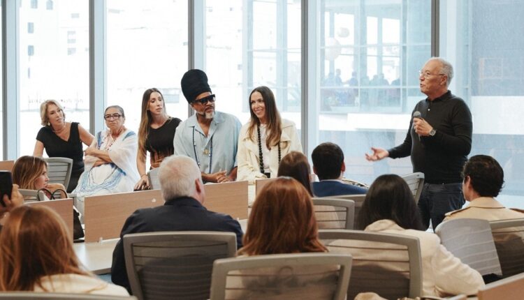 Apresentação do Camarote Brown para convidados
