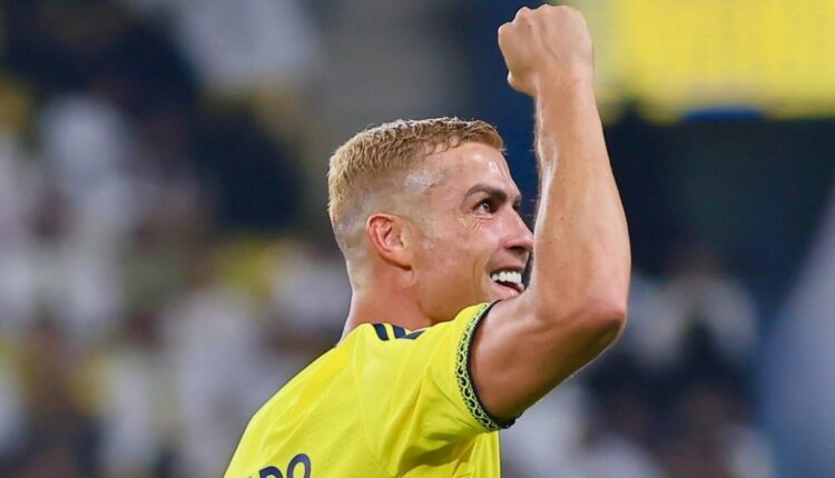 Cristiano Ronaldo com a camisa do Al-Nassr
