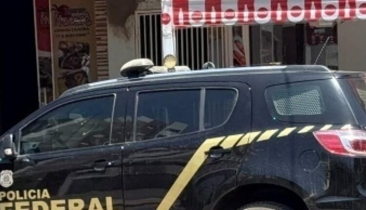 Agentes da Polícia Federal