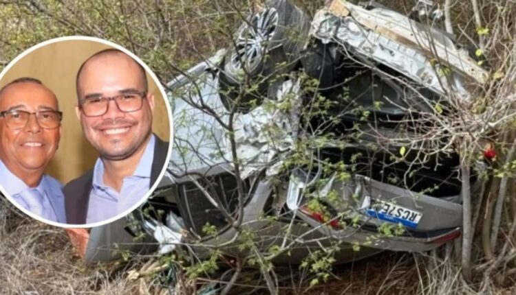 Carro após acidente na BR-116