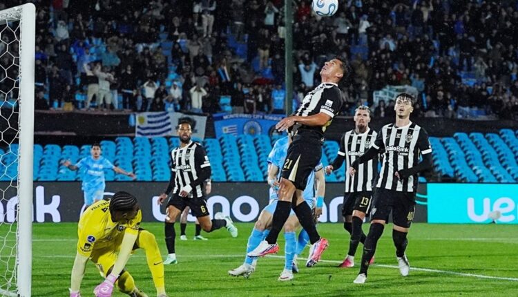 Jogadores do Atlético-MG em campo
