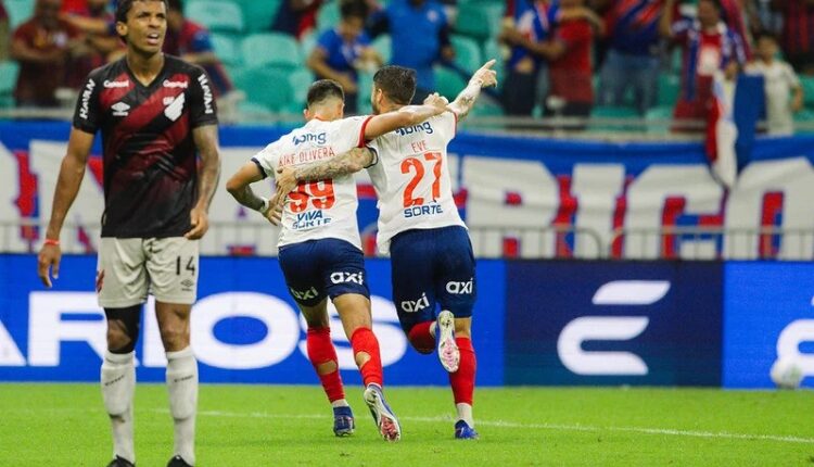 Jogadores do Bahia na Arena Fonte Nova