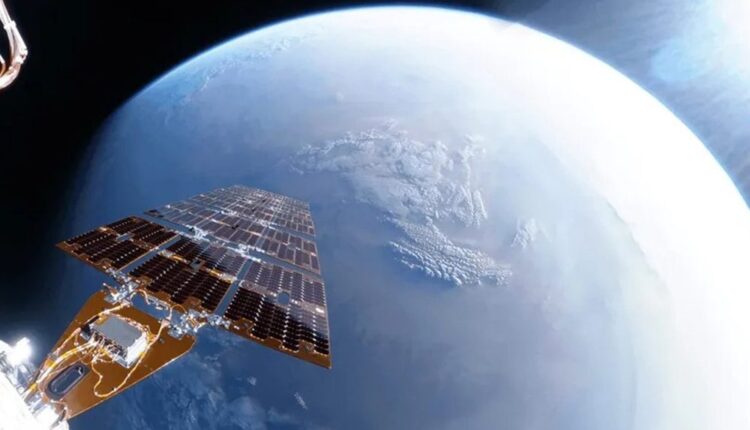 Telescópio em órbita sobre a Terra