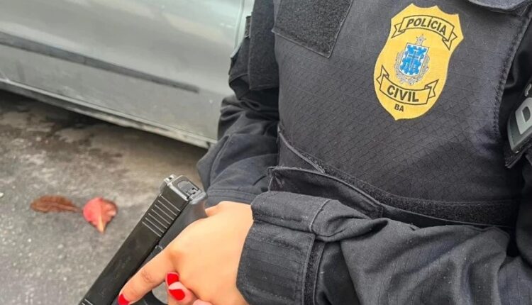Facão apreendido pela Polícia Civil