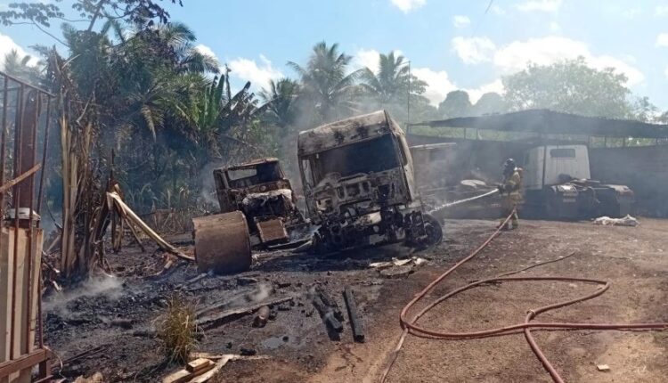 Incêndio em oficina em Camaçari