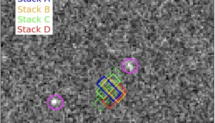 Imagem astronômica com o objeto do sinal destacado