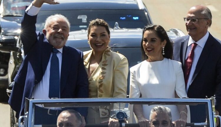 Desfile em carro aberto na posse presidencial