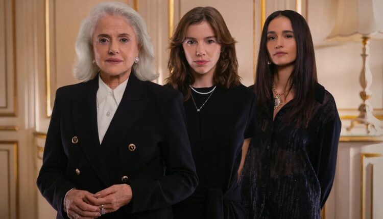 Marieta Severo, Alice Wegmann e Nanda Costa em cena da série